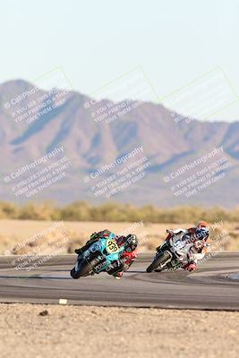 media/Dec-07-2025-CVMA (Sun) [[3e7d2de5dc]]/Race 18-Formula Twins-Formula 40 UL/